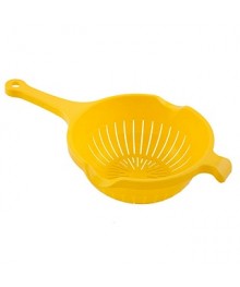 Дуршлаг с ручкой диам 19 см пластик 4394100Ситечки оптом с доставкой оптом. Купить друшлаг оптом с доставкой по России